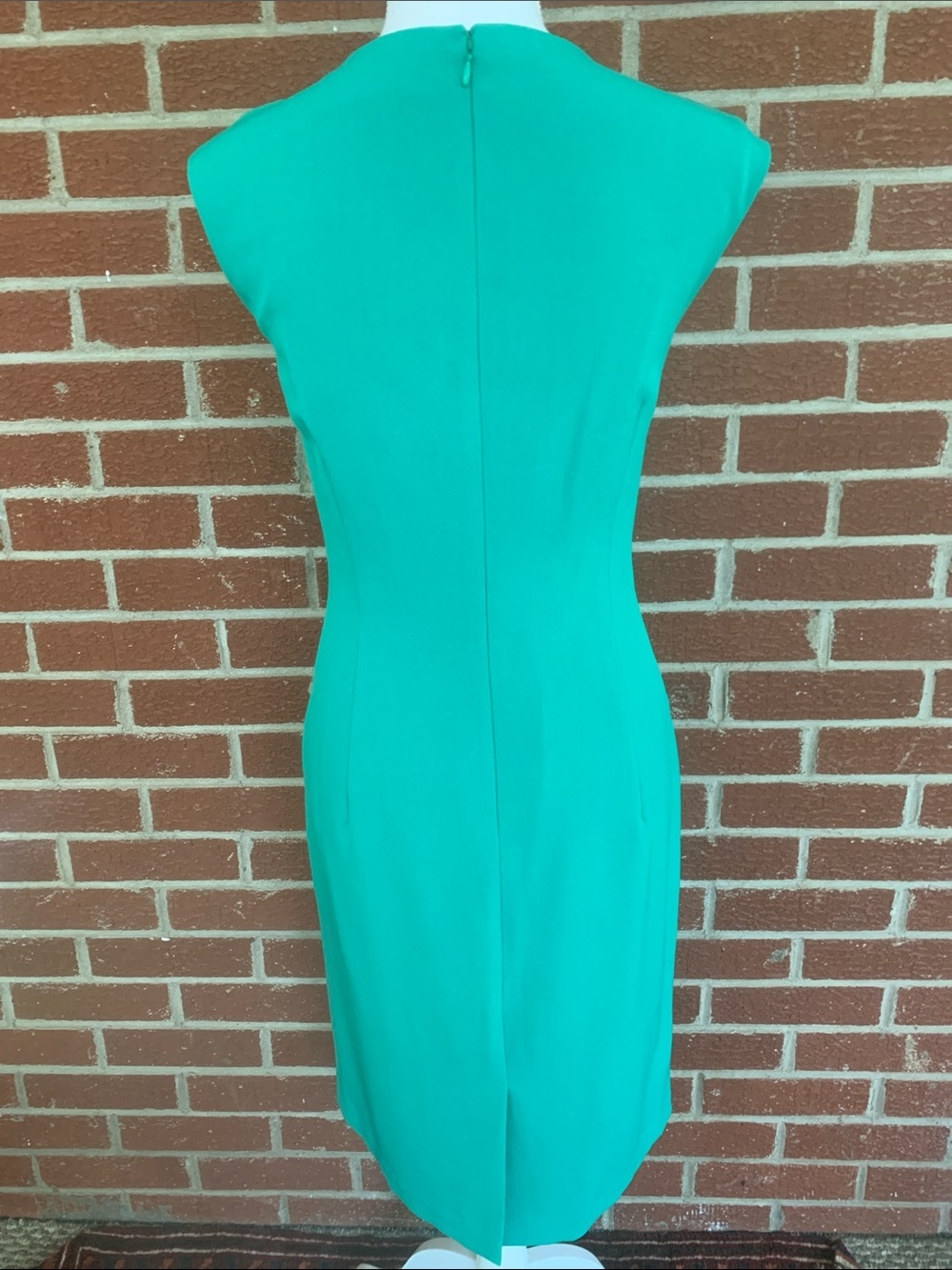 Emerald Green Kasper dress - Picture 5 of 7